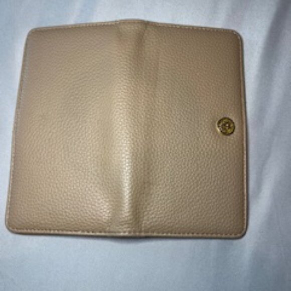 Anne Klein Bi Fold Tan Wallet - Picture 4 of 4